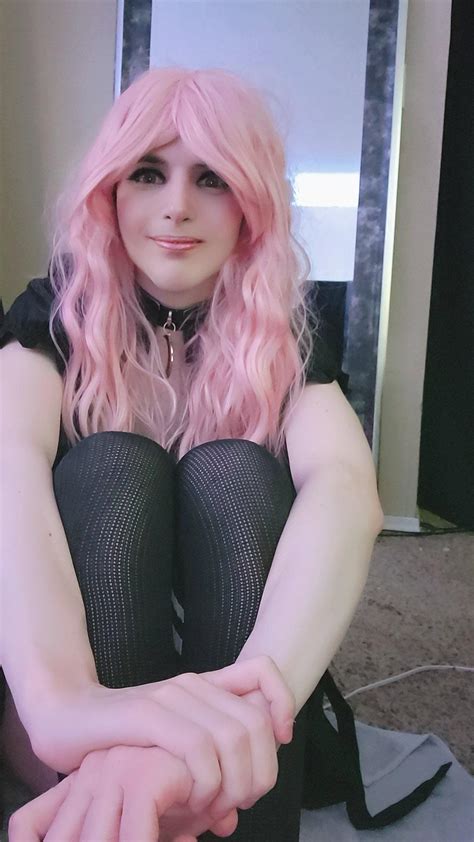 pink hair femboy|Pink Femboy